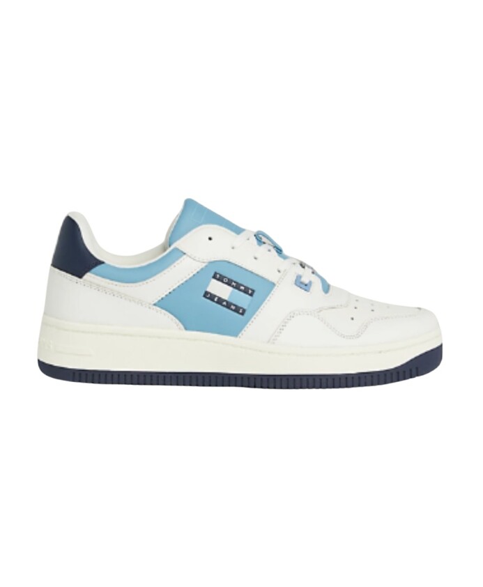 casual-sneakers-for-men-and-women
