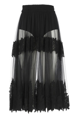 jupe-en-tulle-noir-avec-details-en-dentelle