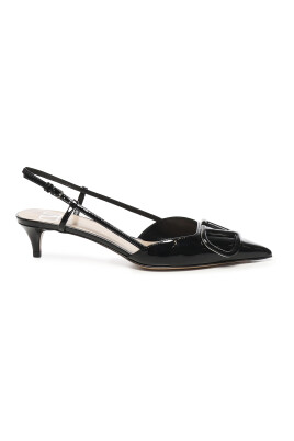 black-vlogo-signature-heel-shoes