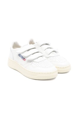 sneakers-blanches-pour-garcons