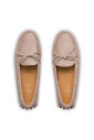 chaussures-en-daim-avec