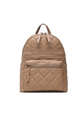 quiltad-ryggsack-for-var-sommar-look