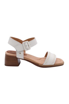 kanin-sandal