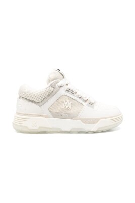sneakers-blanches-pour-un-look-elegant