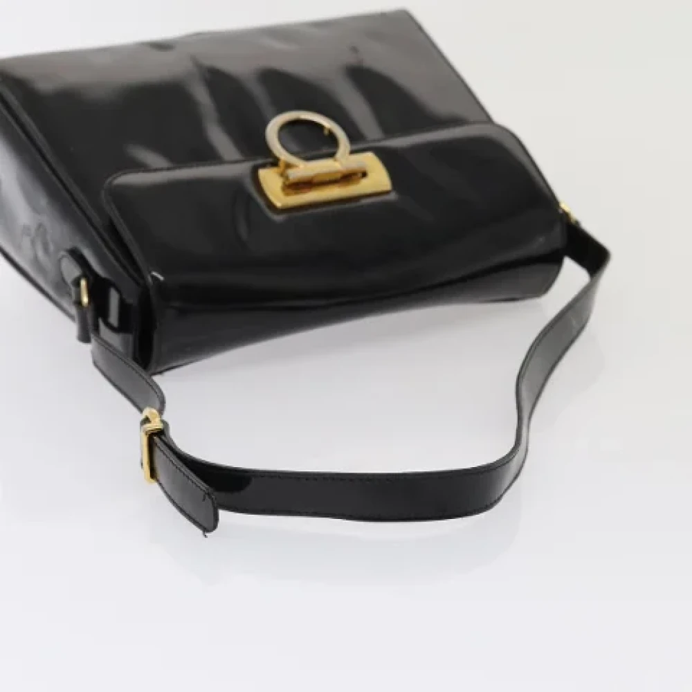 Salvatore Ferragamo Pre-owned Canvas shoulder-bags Black Dames
