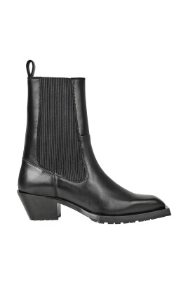 elegant-chelsea-boots-for-modern-style