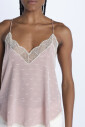 top-en-soie-avec-ailes