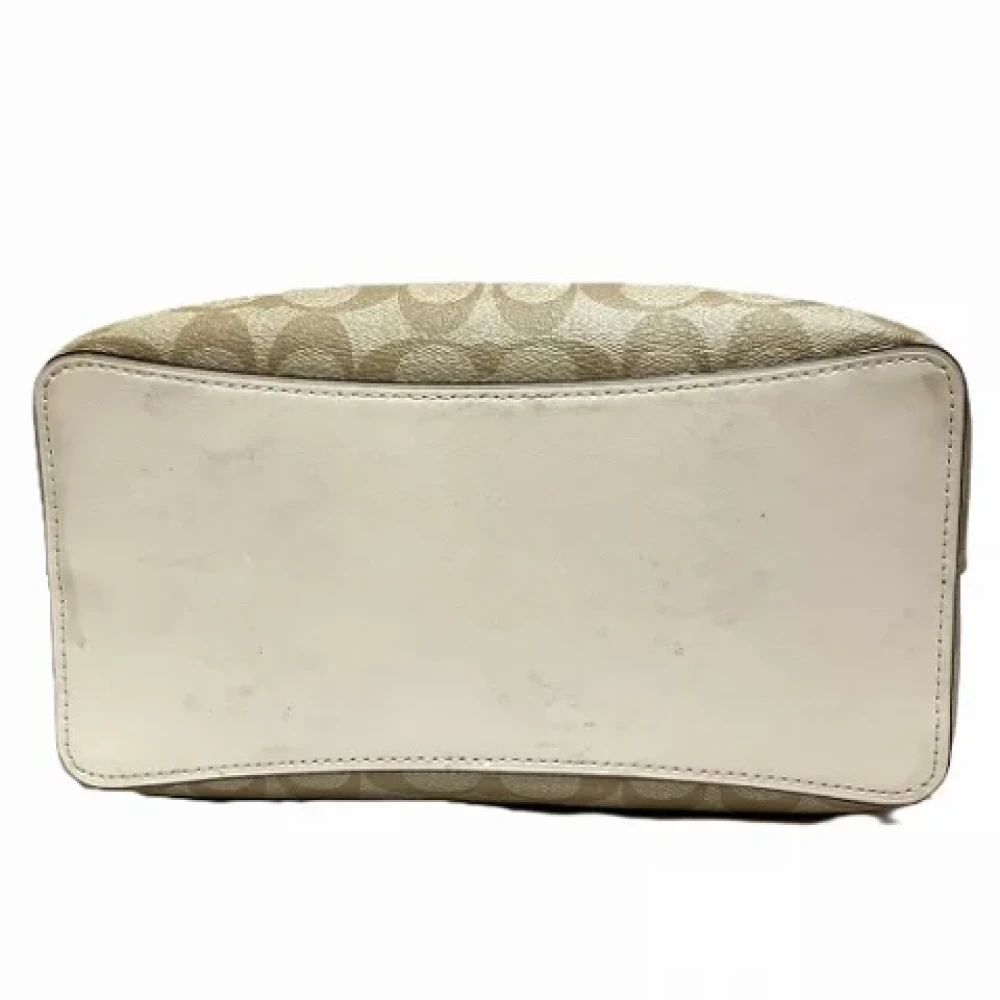 Coach Pre-owned Canvas handbags Beige Dames