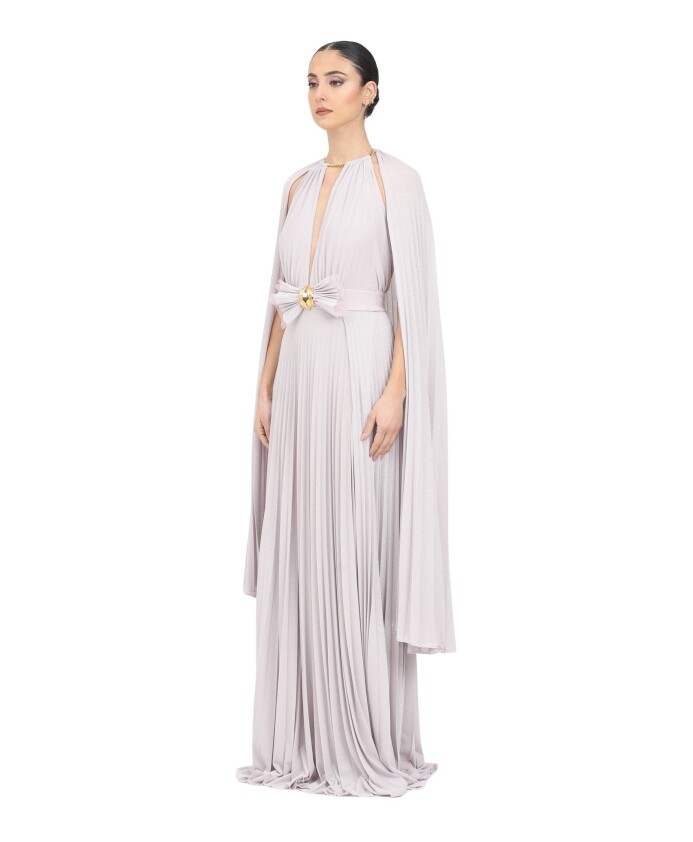 longue-robe-violette-elegante-avec-mante