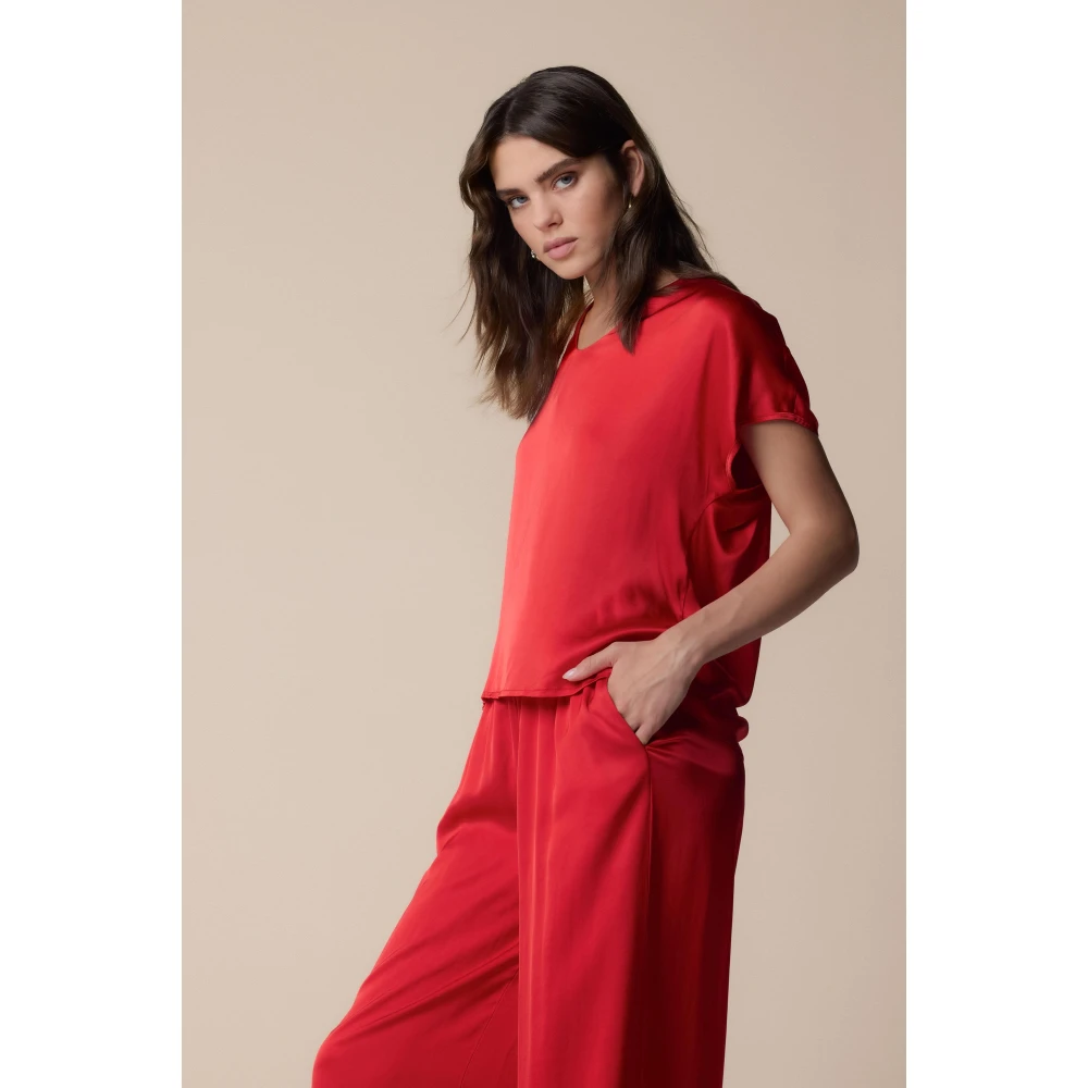 Kocca Stijlvolle Blouses voor Vrouwen Red Dames
