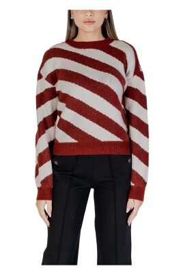 striped-round-neck-knitwear-sweater