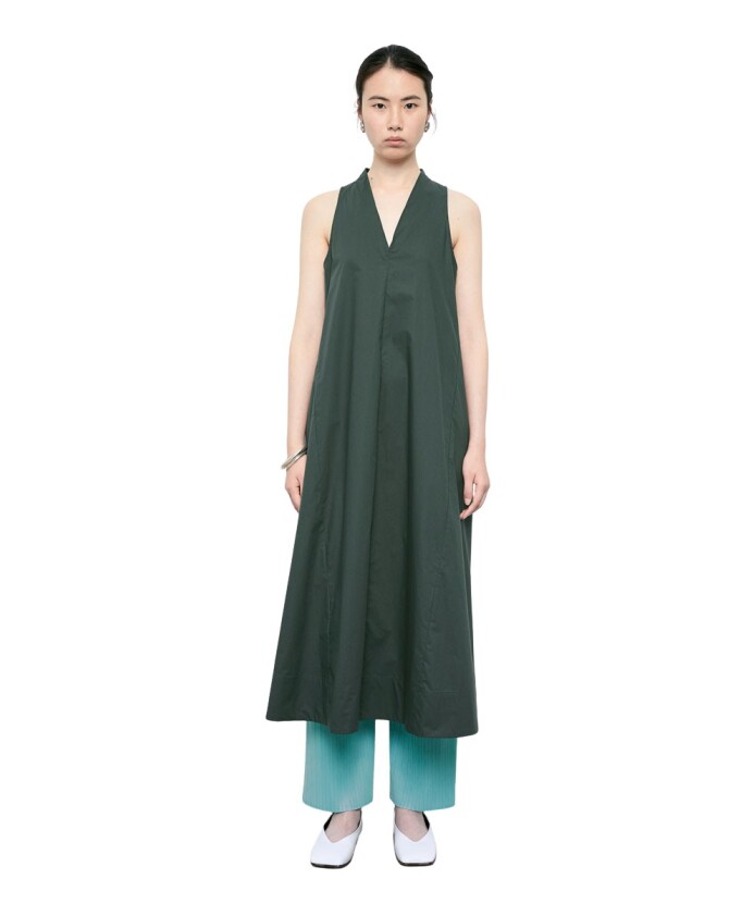 mouwloze-v-hals-jurk-met-riem