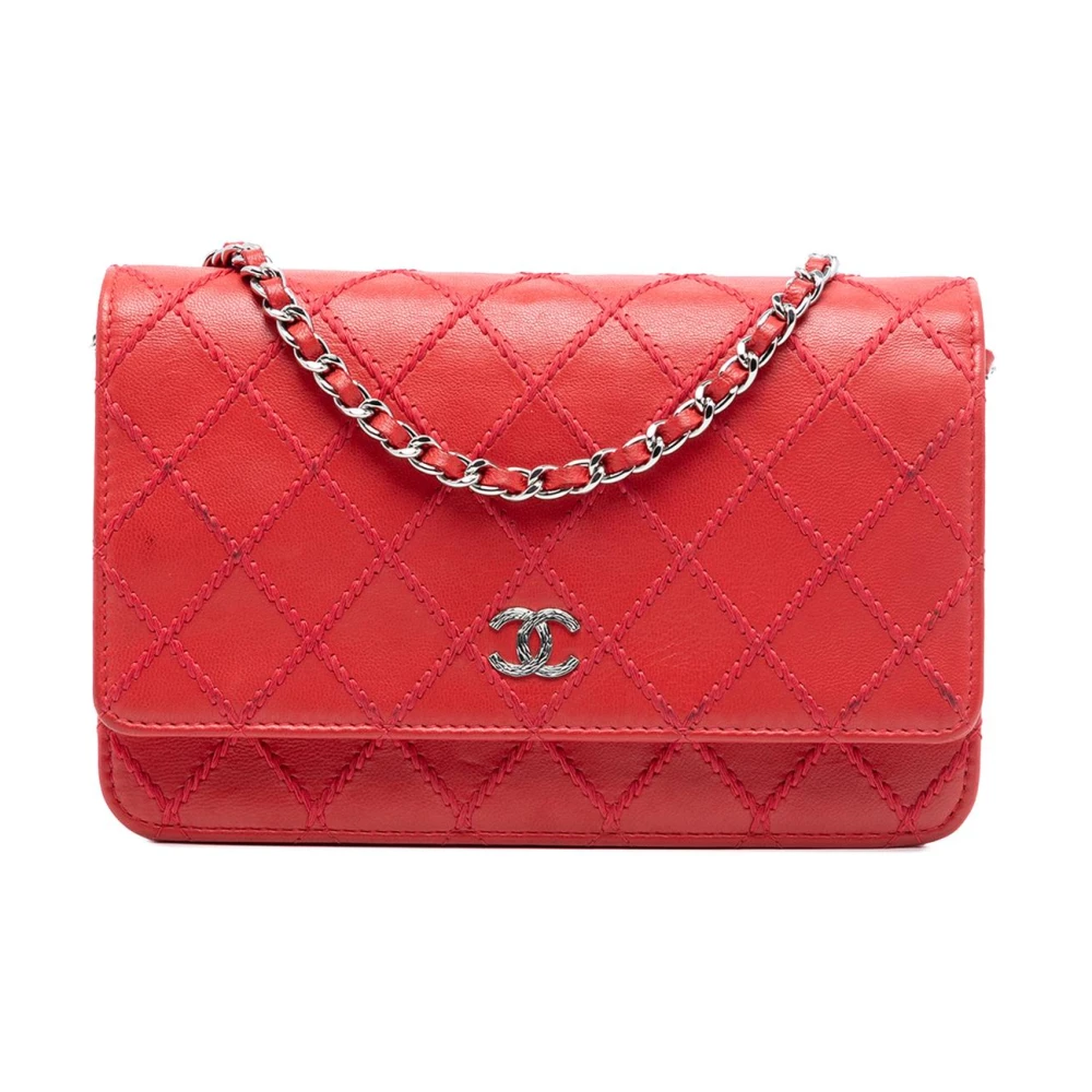Chanel Vintage Women's Red Pre-Owned Chain Wallet