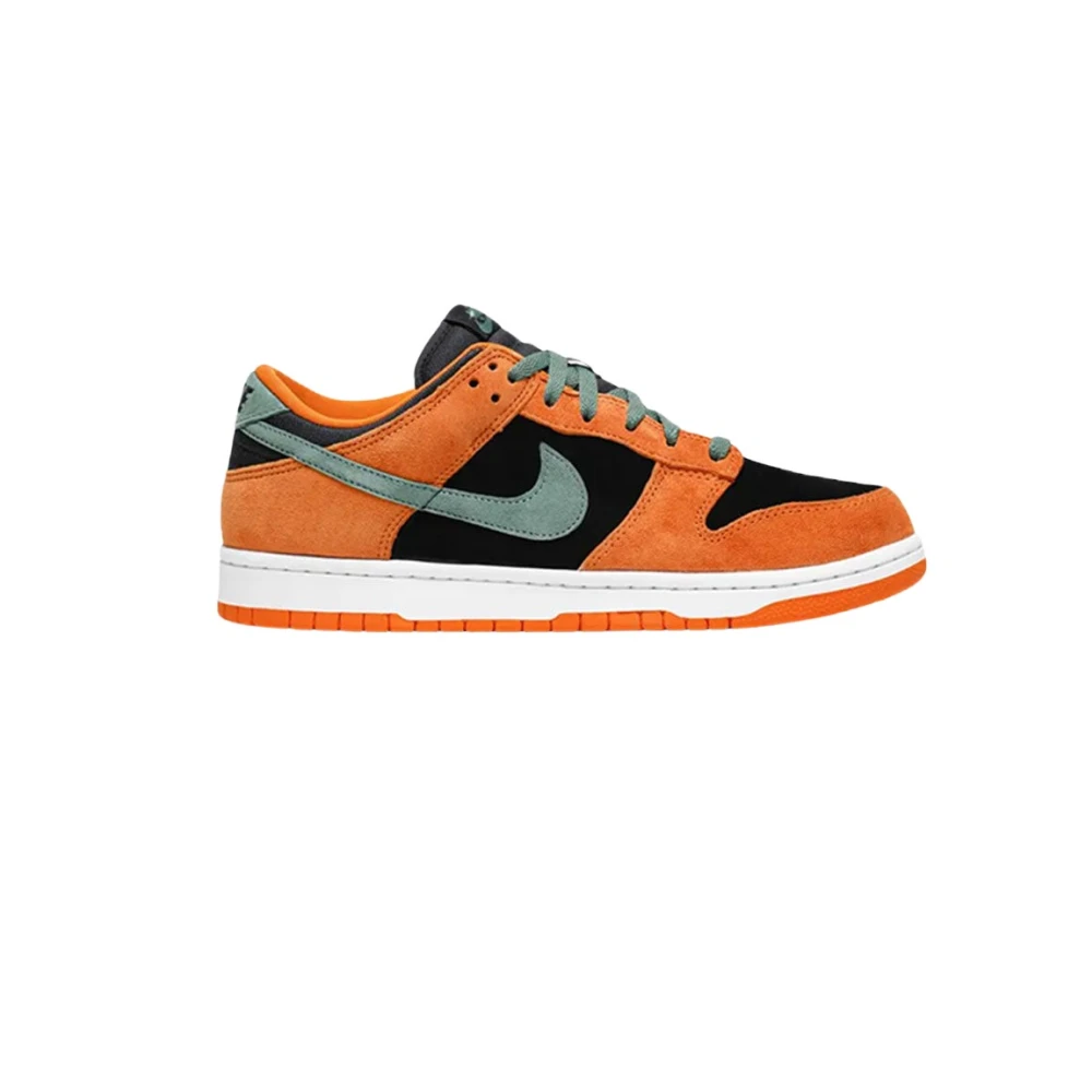 Nike - Shoes > Sneakers - Orange - Nike - Modalova