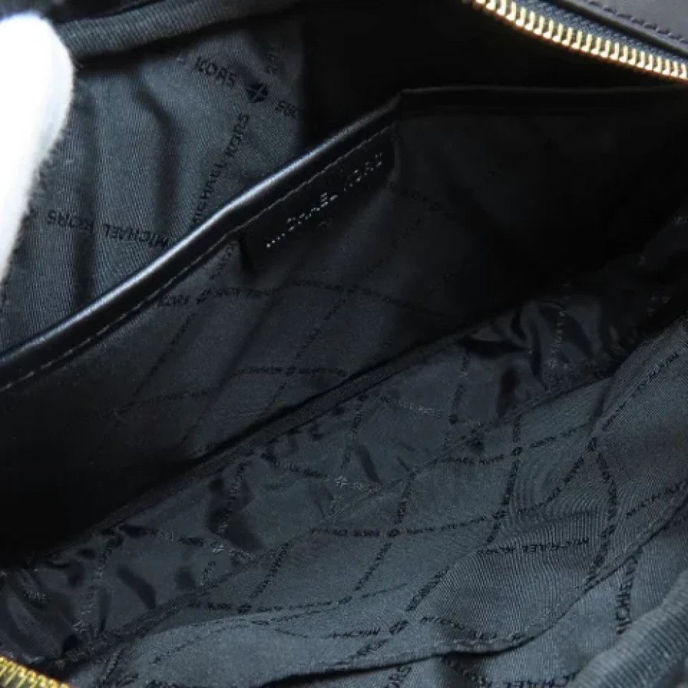 Michael Kors Pre-owned Fabric shoulder-bags Black Dames