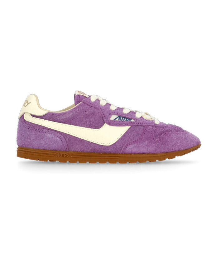 baskets-en-daim-violet-pour-femmes