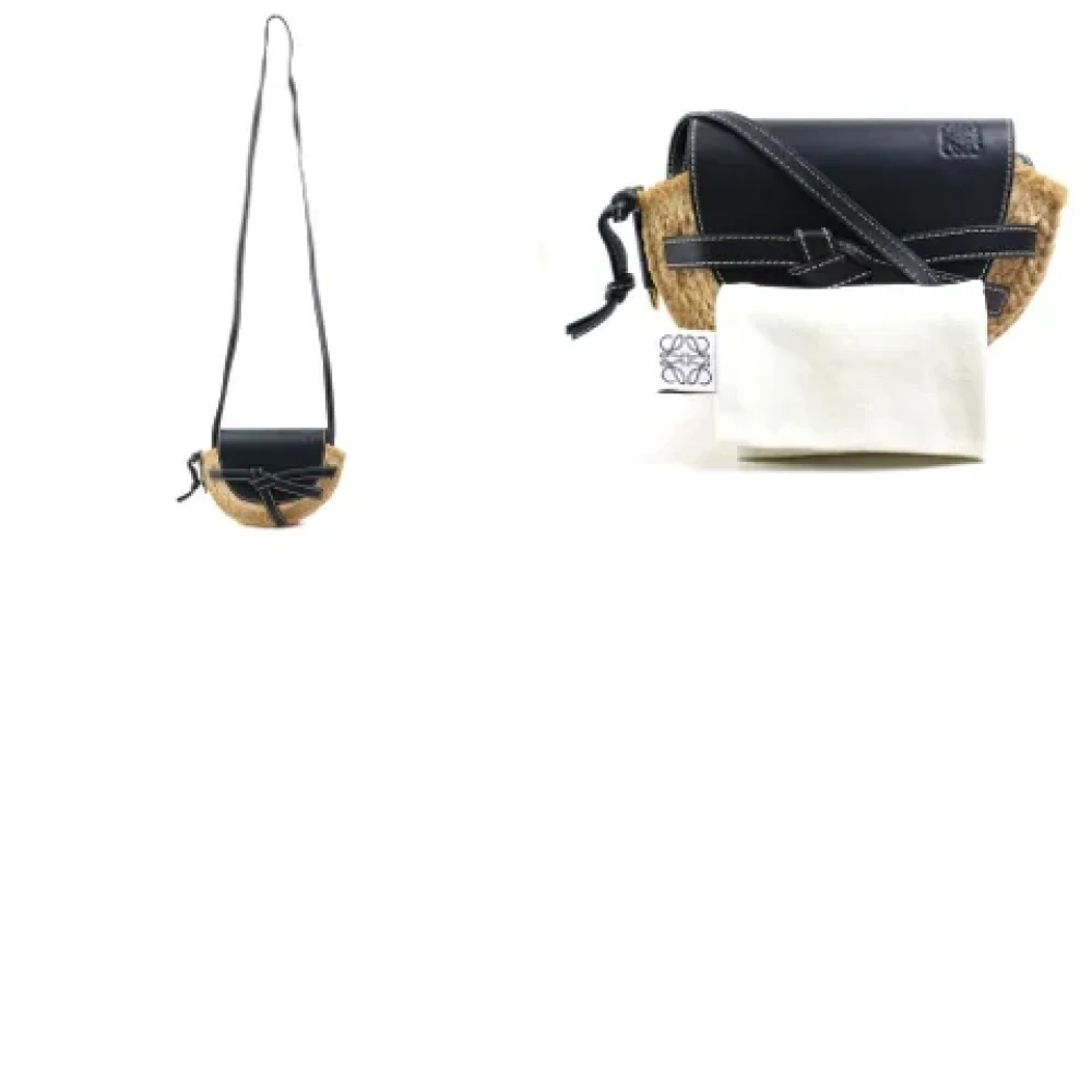 Loewe Pre-owned Leather shoulder-bags Beige Dames