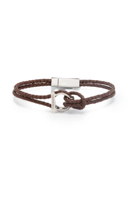 Flätat läderarmband