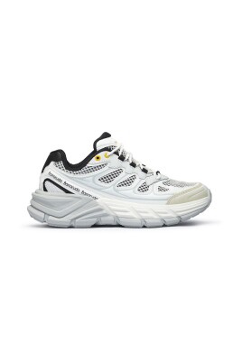 white-sneakers-classic-style