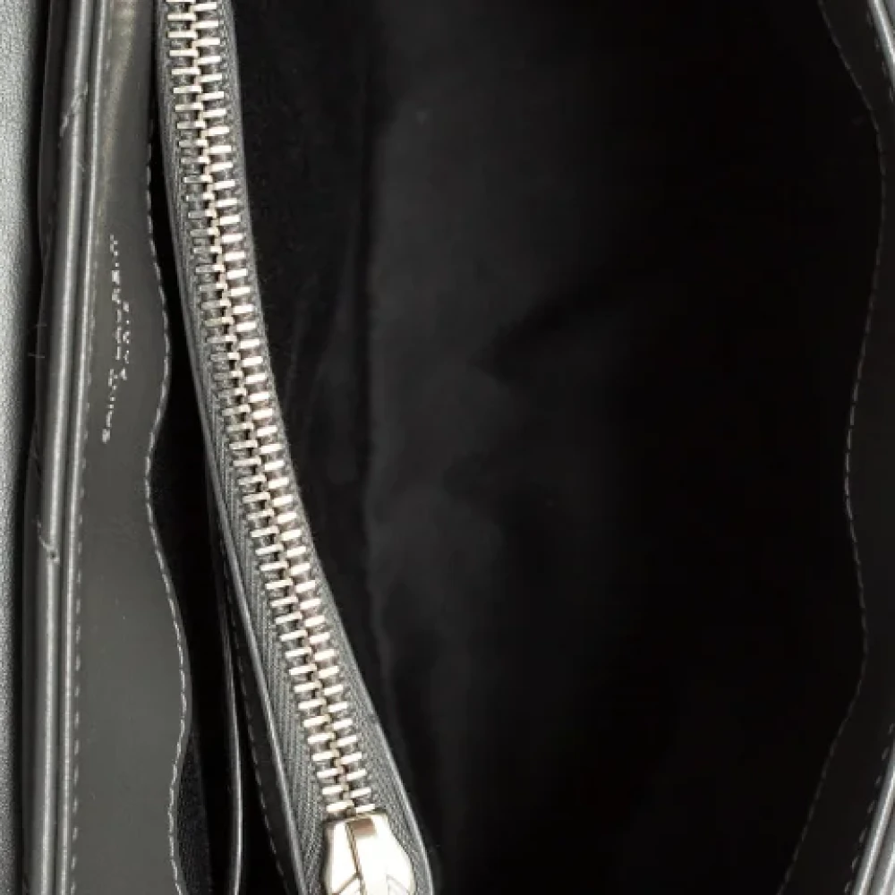 Yves Saint Laurent Vintage Pre-owned Leather shoulder-bags Gray Dames