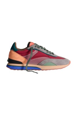 sneakers-artistiques-au-design-retro
