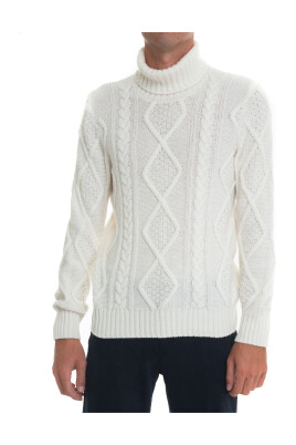 cable-knit-turtleneck-pullover