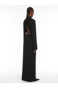robe-chemise-noire-boutonnee-avec-dos-ouvert