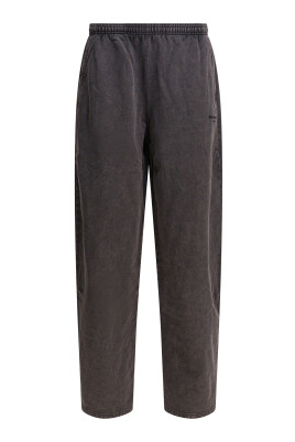black-trousers-for-women-stylish-comfort