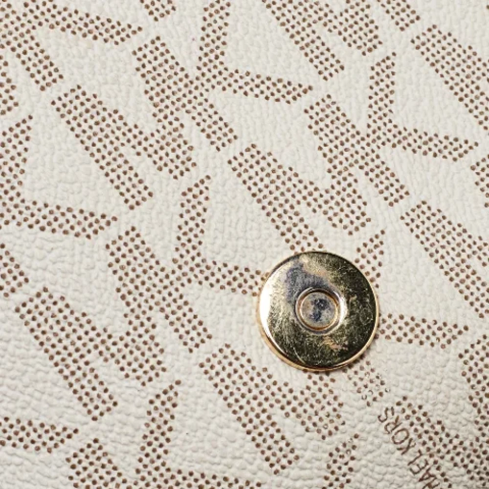 Michael Kors Pre-owned Canvas shoulder-bags White Dames