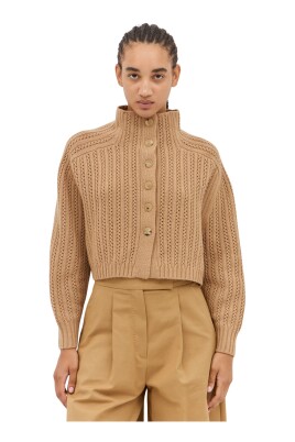 pull-court-a-col-haut