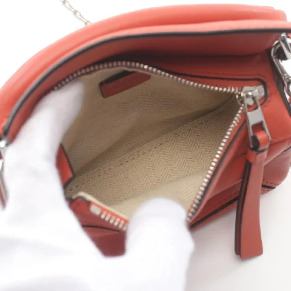 Loewe Pre-owned Leather handbags Orange Dames