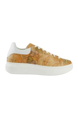 beige-low-top-sneakers