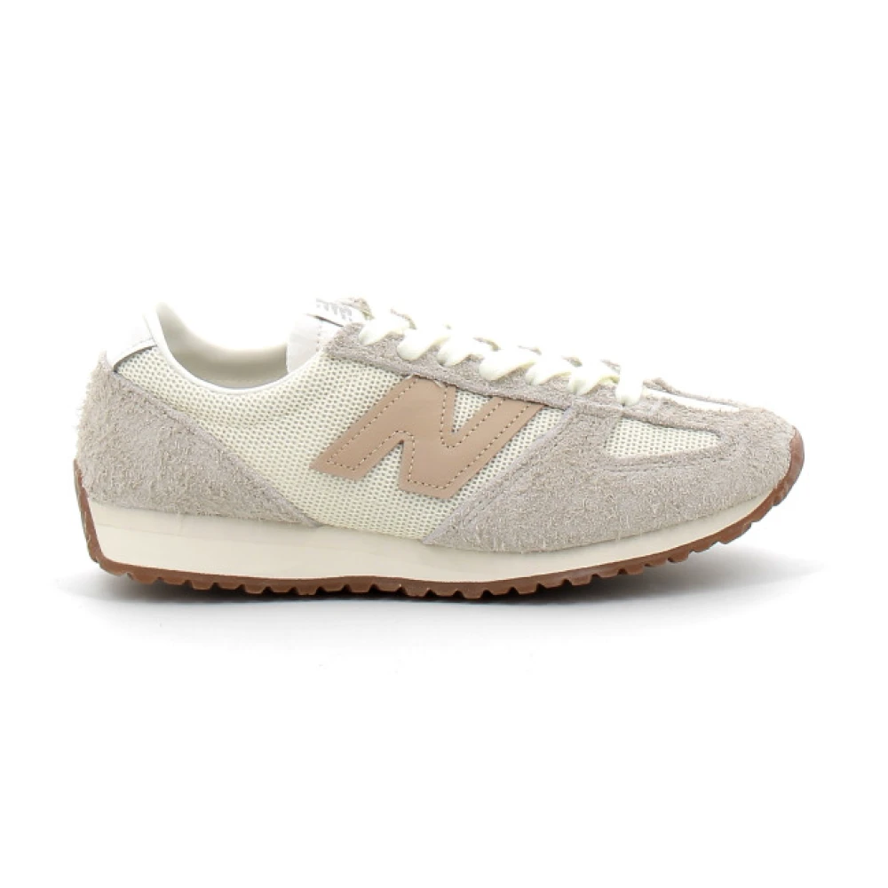 New Balance Women's Beige 471 Sneakers