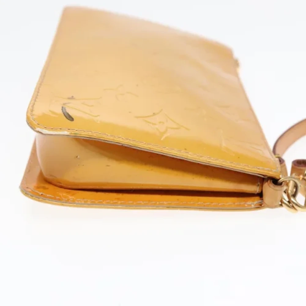 Louis Vuitton Vintage Pre-owned Fabric clutches Beige Dames