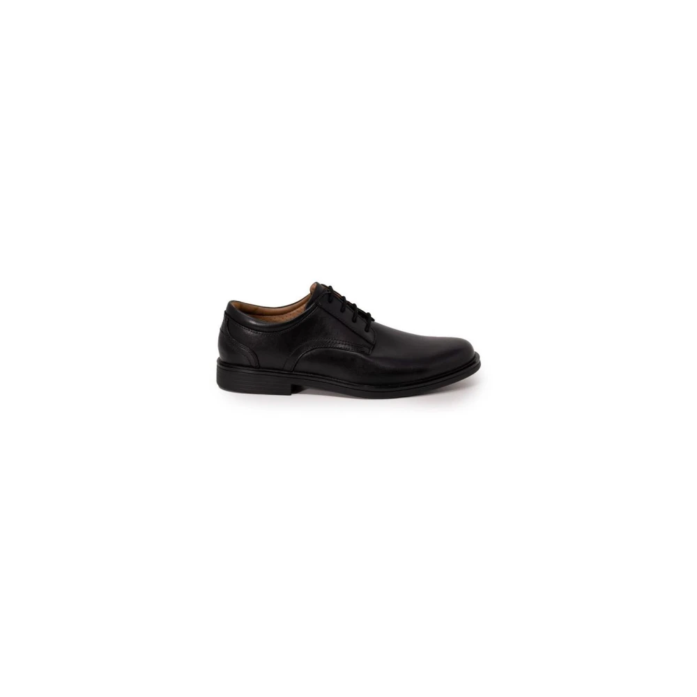 Clarks Men's Black Leather Lace-Up Oxfords