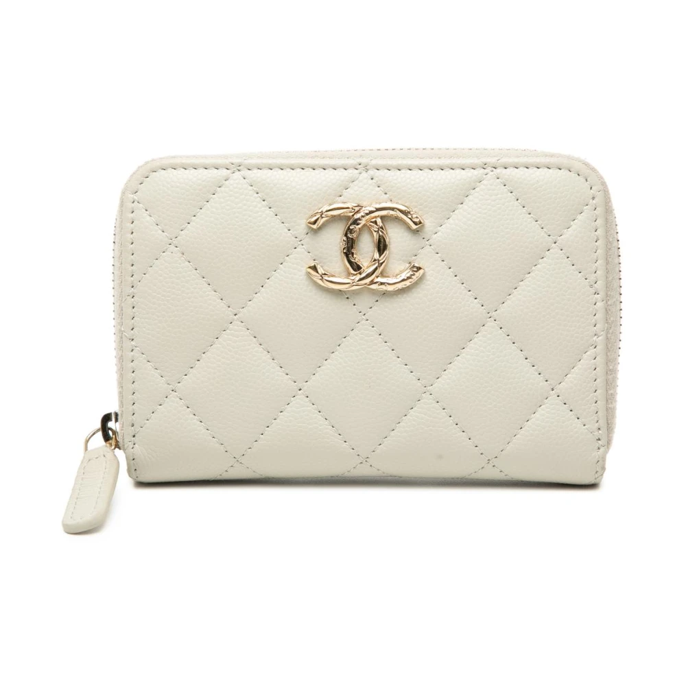 Chanel Vintage Women's White Pre-Owned Wallet With Zipper