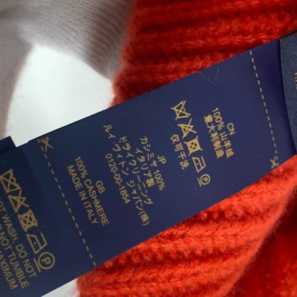 Louis Vuitton Vintage Pre-owned Cashmere hats Red Dames