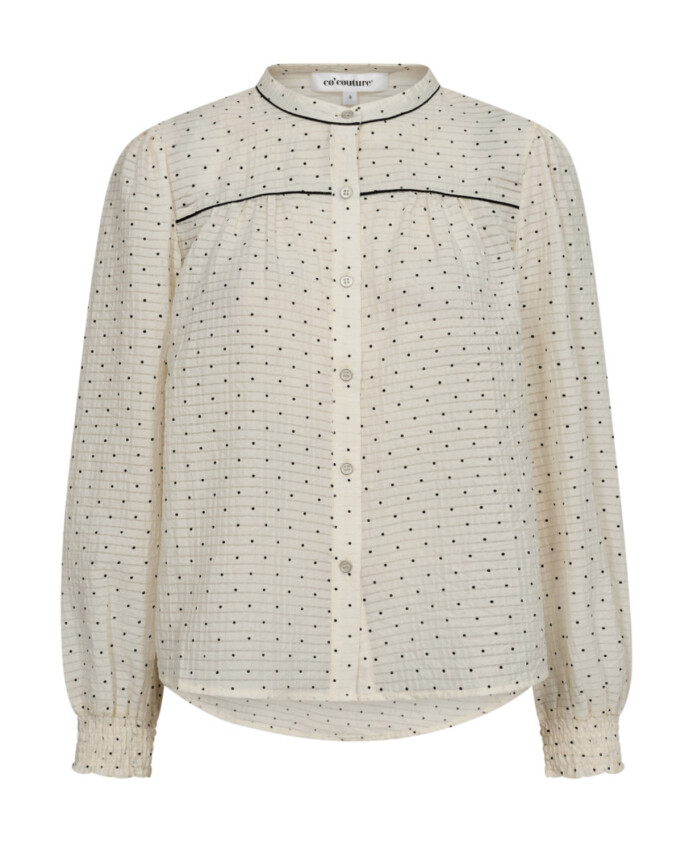 beige-blouse-met-stippenpatroon