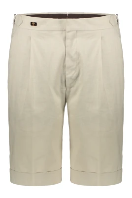Klassiska klara bermudashorts