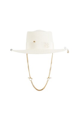 hvid-straw-gambler-hat-med-metal-smykker
