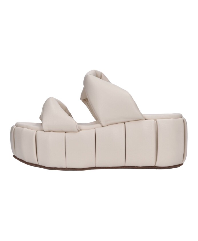 avec-creme-pour-les-talons
