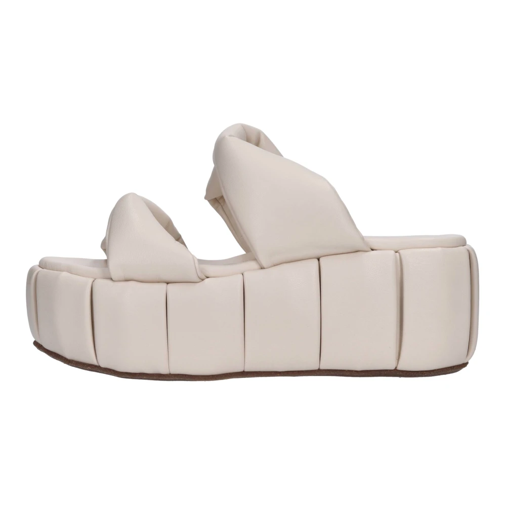 Shoes > Heels > Wedges - - THEMOIRè - Modalova