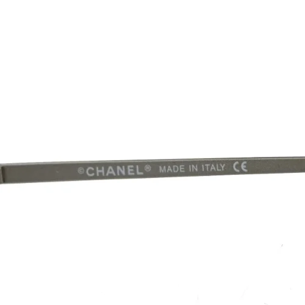 Chanel Vintage Pre-owned Plastic sunglasses Gray Dames