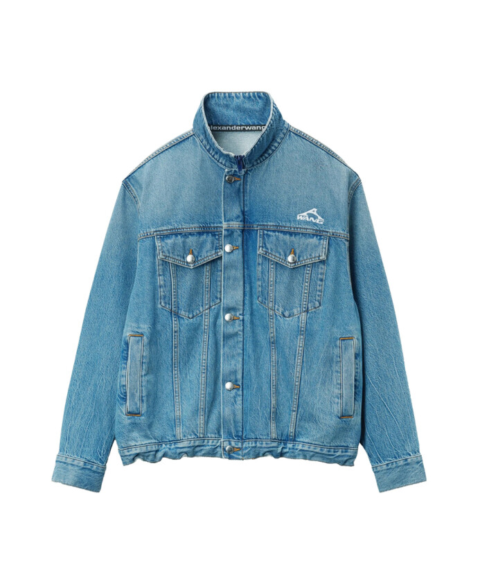 manteau-bleu-clair-a-boutons