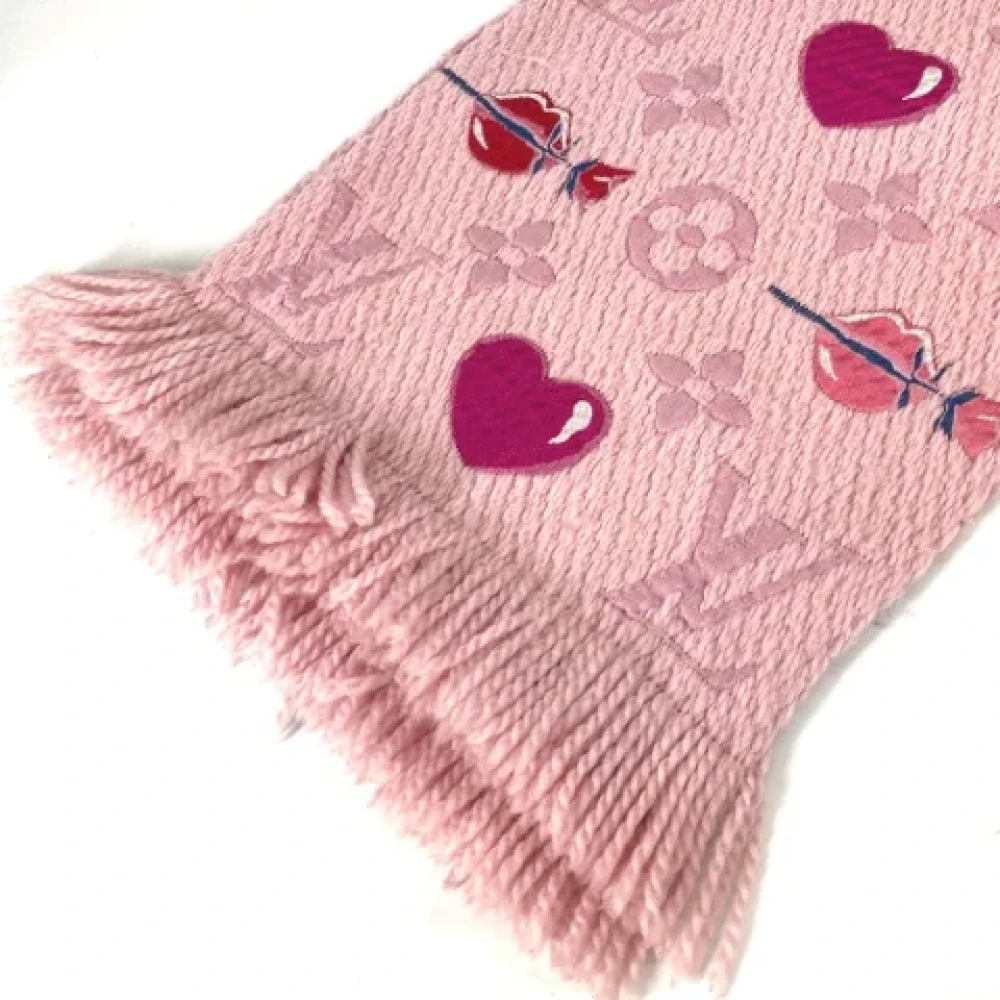Louis Vuitton Vintage Pre-owned Wool scarves Pink Dames