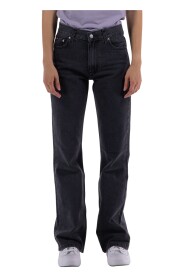 Straight Jeans
