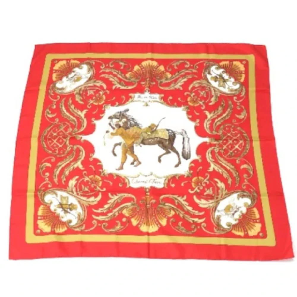 Hermès Vintage Pre-owned Silk scarves Red Dames
