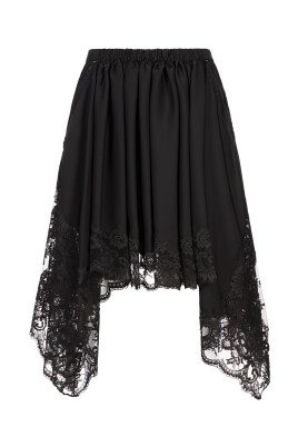 black-skirt-with-contrast-fabric