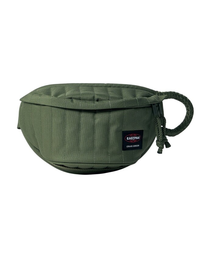 sac-ceinture-matelasse-avec-patch-logo