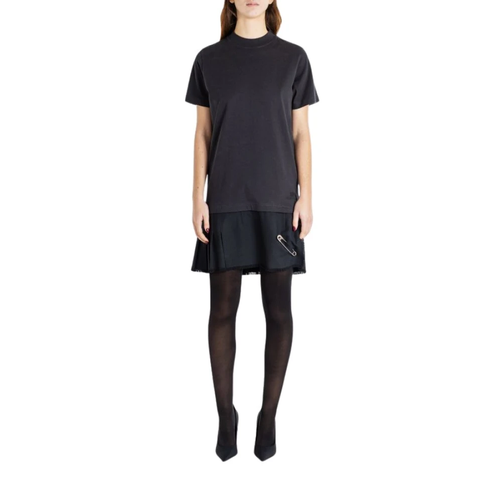 Balenciaga Zwarte Katoenen T-shirt Jurk met Geplooide Onderkant Black Dames